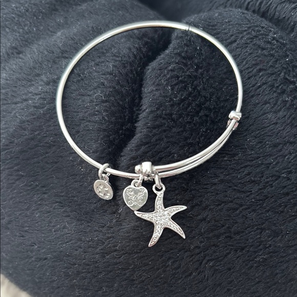 Jewelry - Silver Starfish Charm Bracelet